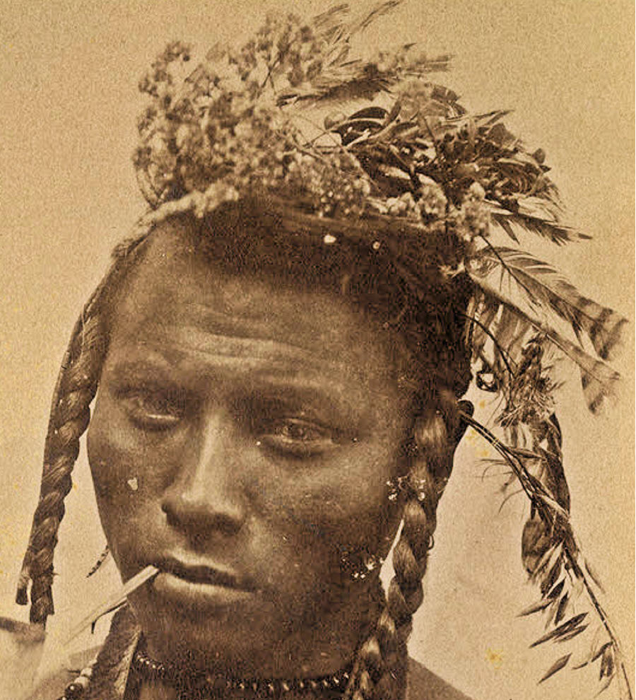 Native American (Blackfoot) headdress / Warrior 