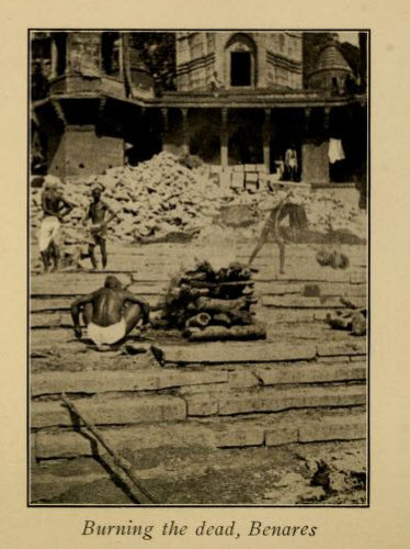 Cremation on the banks of the Ganges